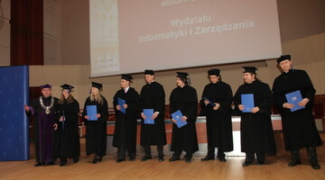 Rozdanie dyplomów dla inżynierów, luty 2011