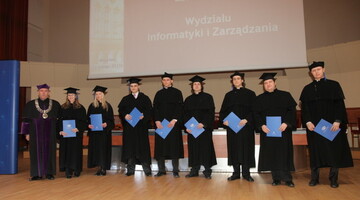 Rozdanie dyplomów dla inżynierów, luty 2011